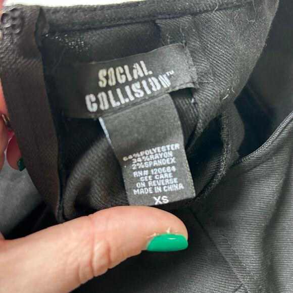 Y2K Gothic Black Pleated Mini Skirt Faux Leather Belt XS Social Collision Goth - Picture 3 of 4